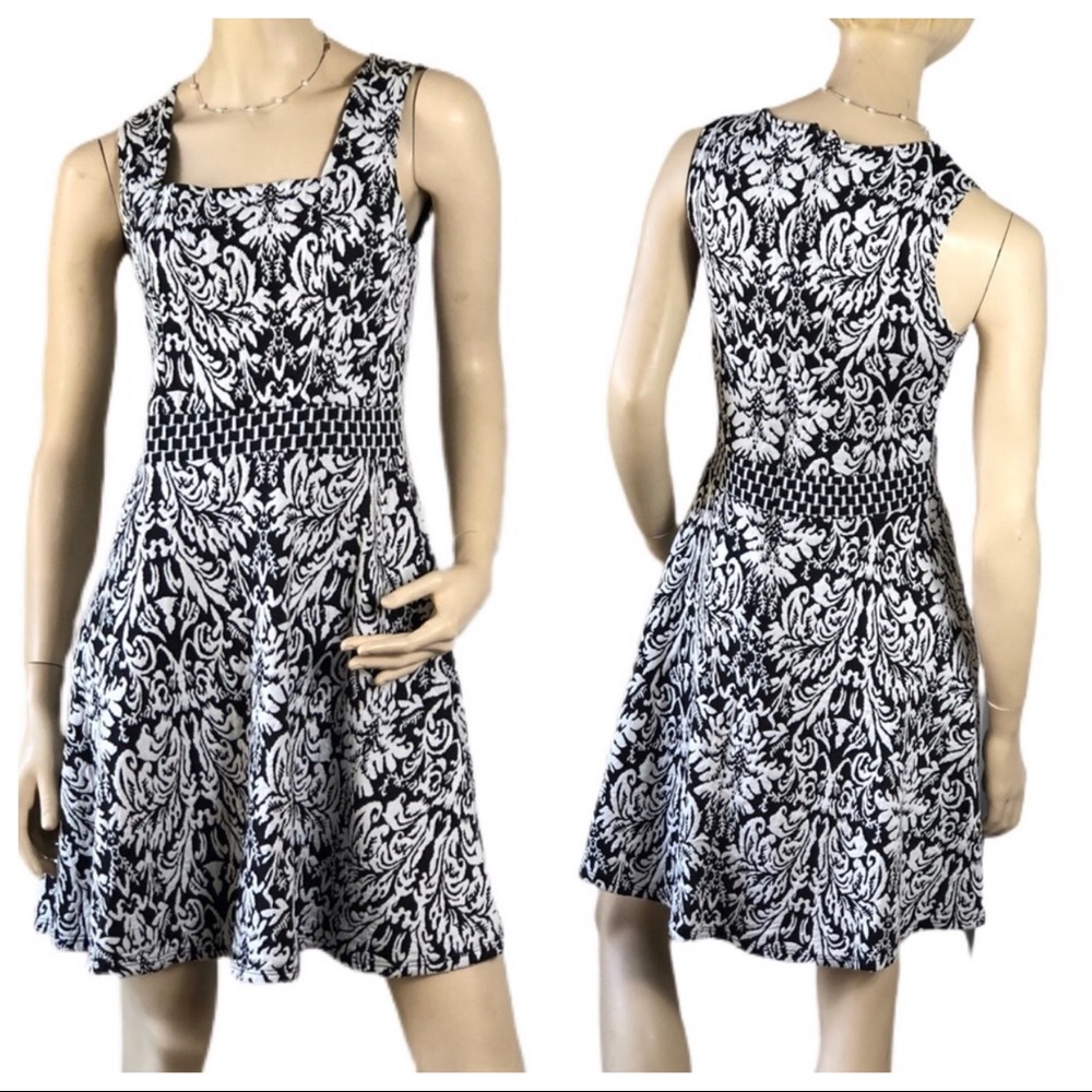 FRANCESCA’S HOLIDAY PARTY DRESS